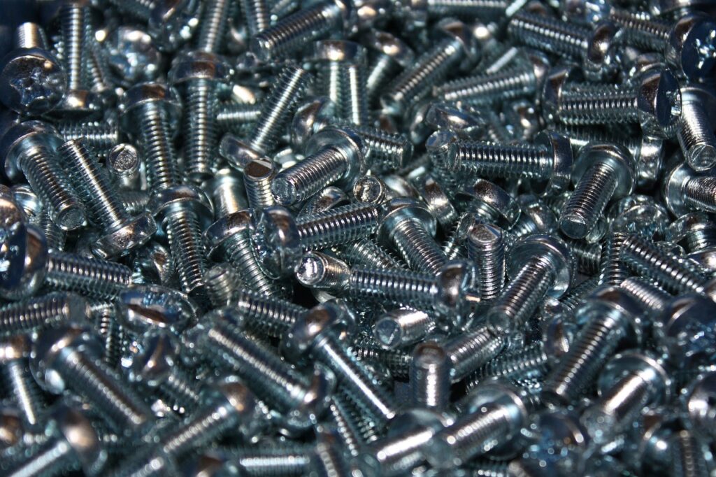 screws, fasteners, stainless-2428946.jpg